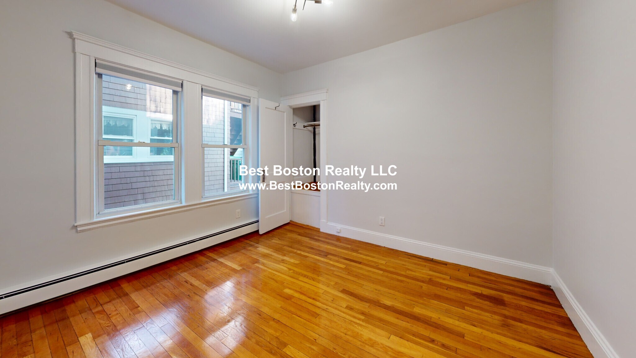 Building Photo - 14 Wellesley St