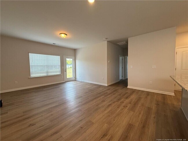 Building Photo - 274 Deodora Ln