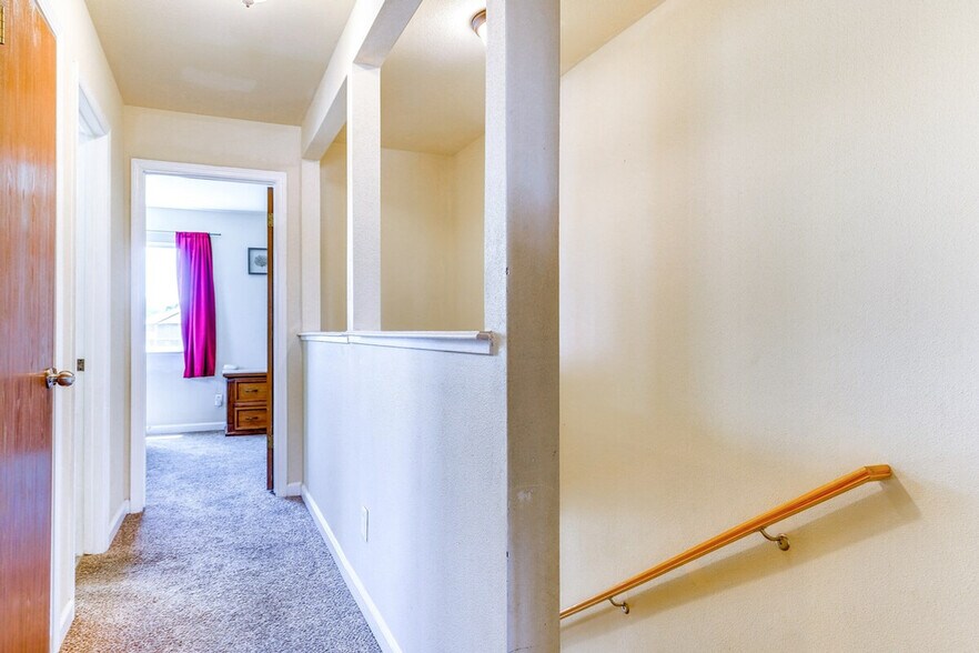 Building Photo - 110 Pasco Dr