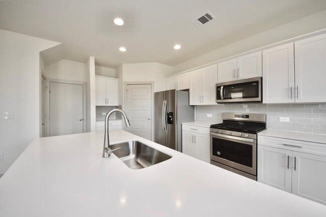 Building Photo - 1825 Bonham Ln