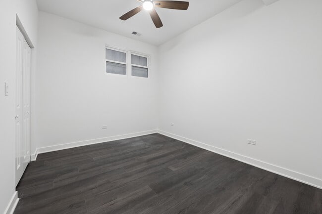 Building Photo - 1952 W Ohio St