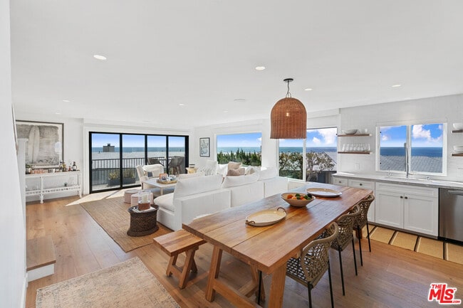 Building Photo - 29680 Zuma Bay Way