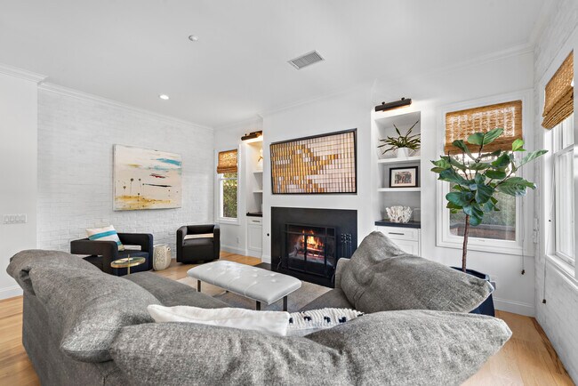 Building Photo - 20 Cape Danbury