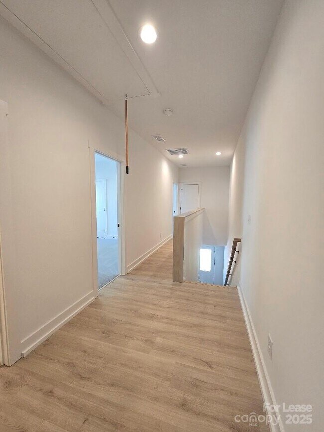 Building Photo - 511 Bowman Rd