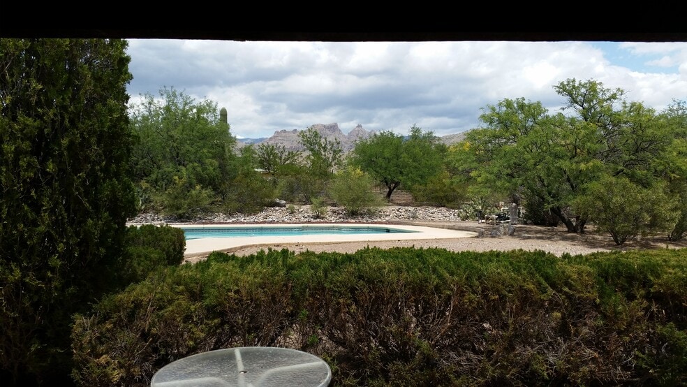 Building Photo - 9291 E Shonto Ln