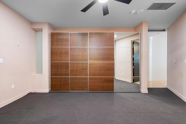 Building Photo - 2600 W 7th St