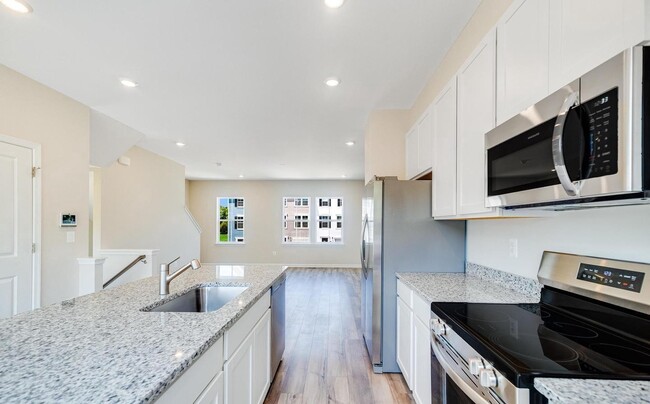 Building Photo - 28 Bigler Rd