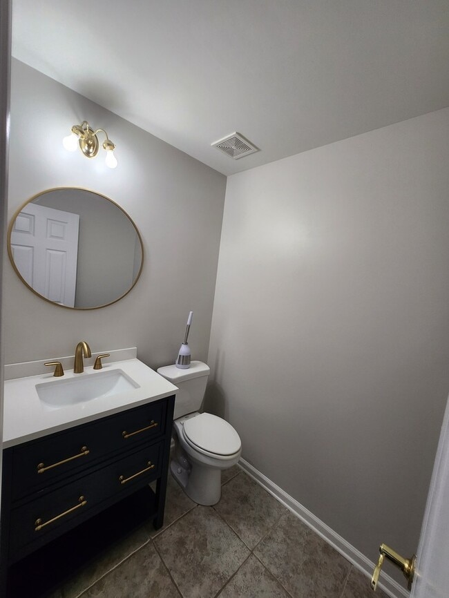 Building Photo - Refreshing Place to Create Memories w/Master on the Main!