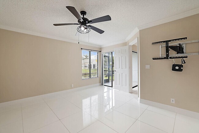 Building Photo - 505 Harbour Pointe Way