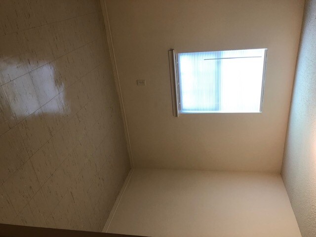 Building Photo - 1201 W 1st St