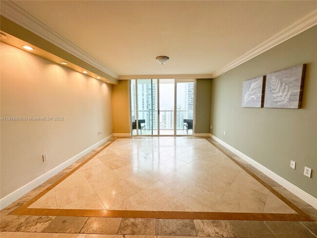 Primary Photo - 1155 Brickell Bay Dr