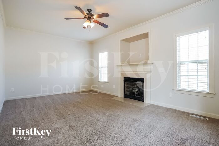 Building Photo - 121 Millwood Dr