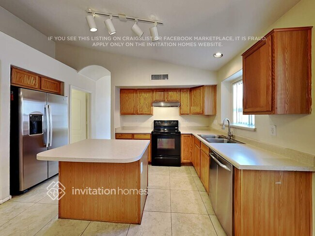 Building Photo - 12440 W Montebello Ave