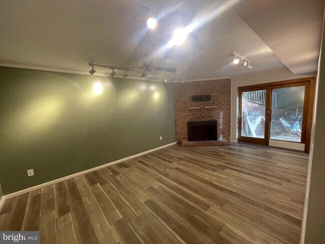 Building Photo - 9609 Barkston Ct