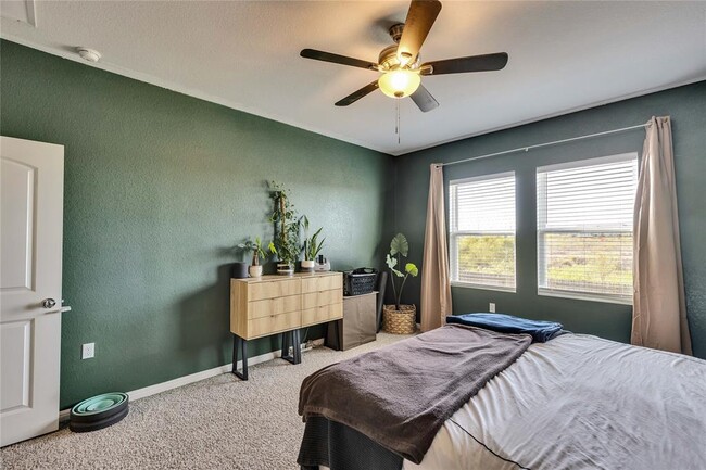 Building Photo - 13004 Titanium St