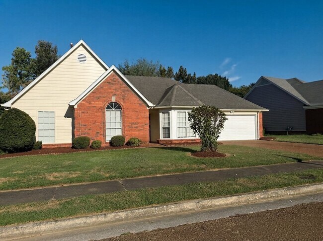 Building Photo - 4558 Kings Grant Dr