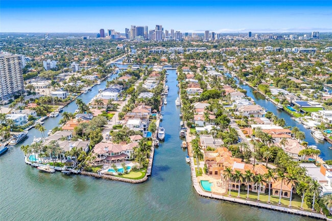 Building Photo - 2626 Castilla Isle