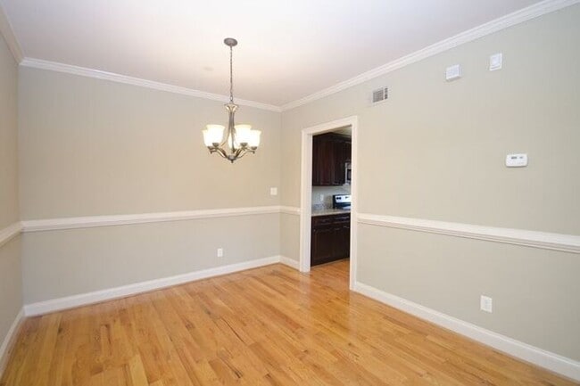 Building Photo - Luxury that you can call home! Amazing Loc...