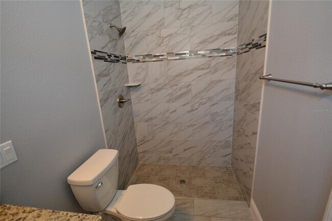 Building Photo - 25 Rosepetal Ln