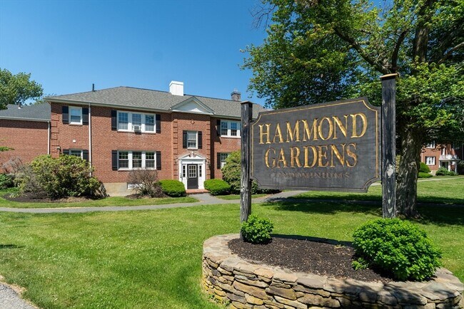 Building Photo - 33 Hammond Pond Pkwy