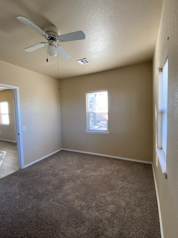 Building Photo - 3309 8th St