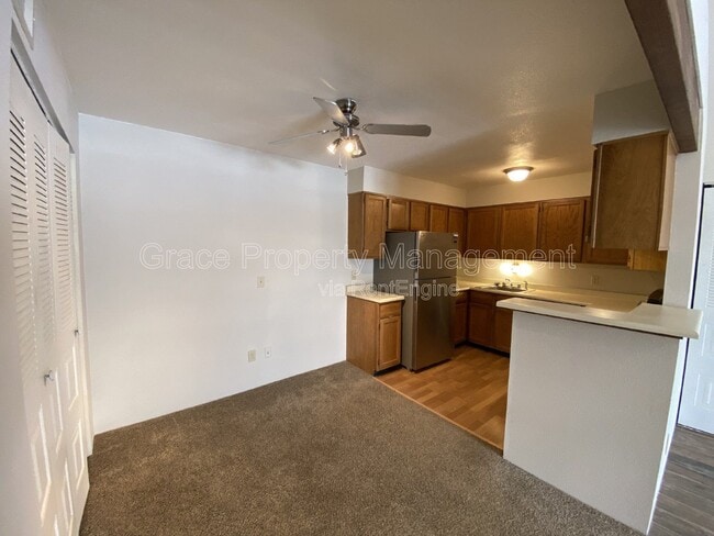 Building Photo - 3318 S Ammons St