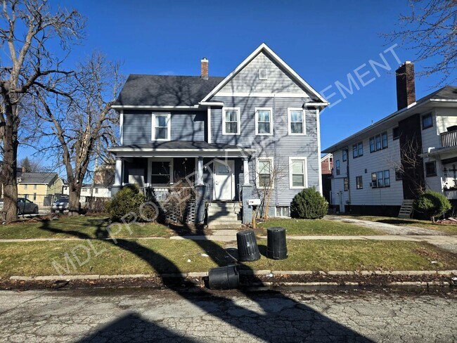 Building Photo - 121 N Granger St