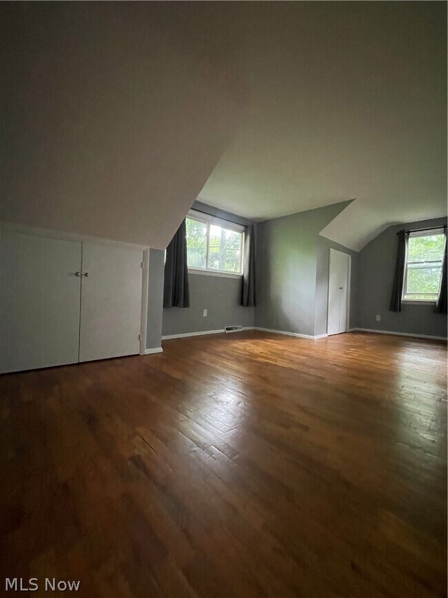 Building Photo - 1399 Barlow Rd