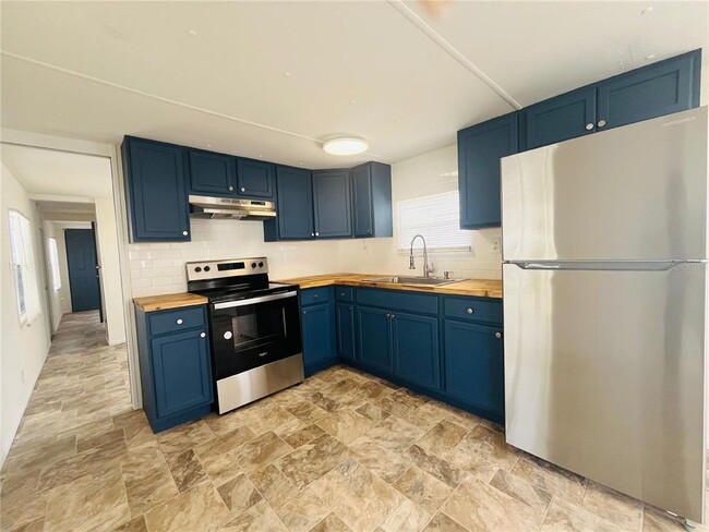 Building Photo - 550 Woodpecker Pike