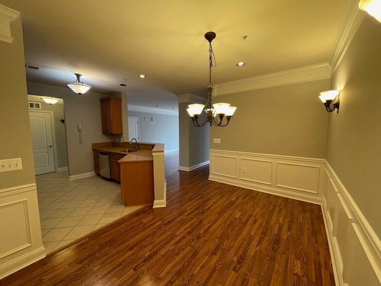 dining and kitchen - 5801 Clipper Ln