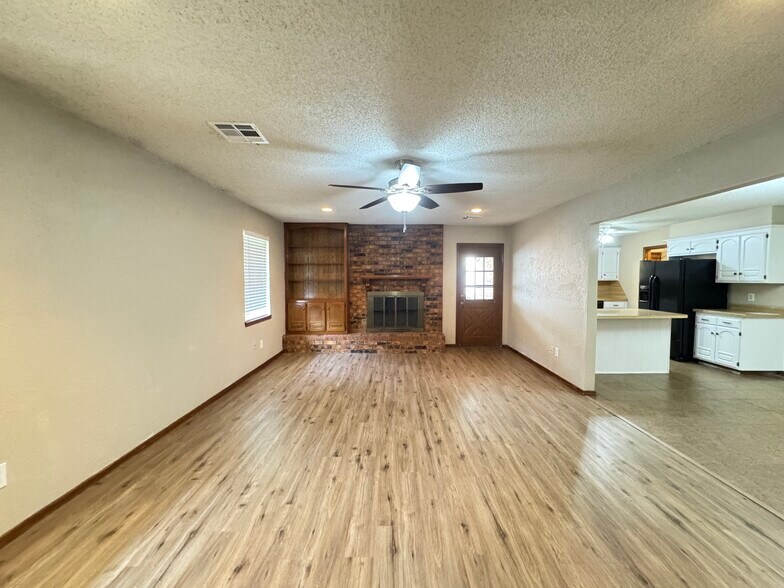 Building Photo - 8636 NW 86th St