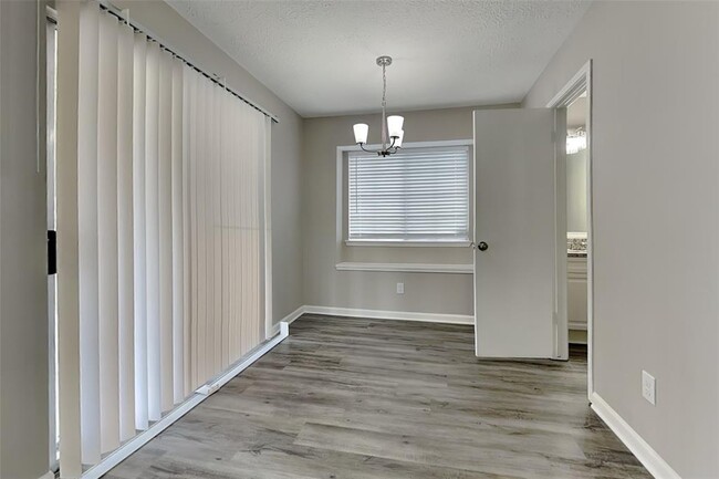 Building Photo - 8303 Holmwood Dr
