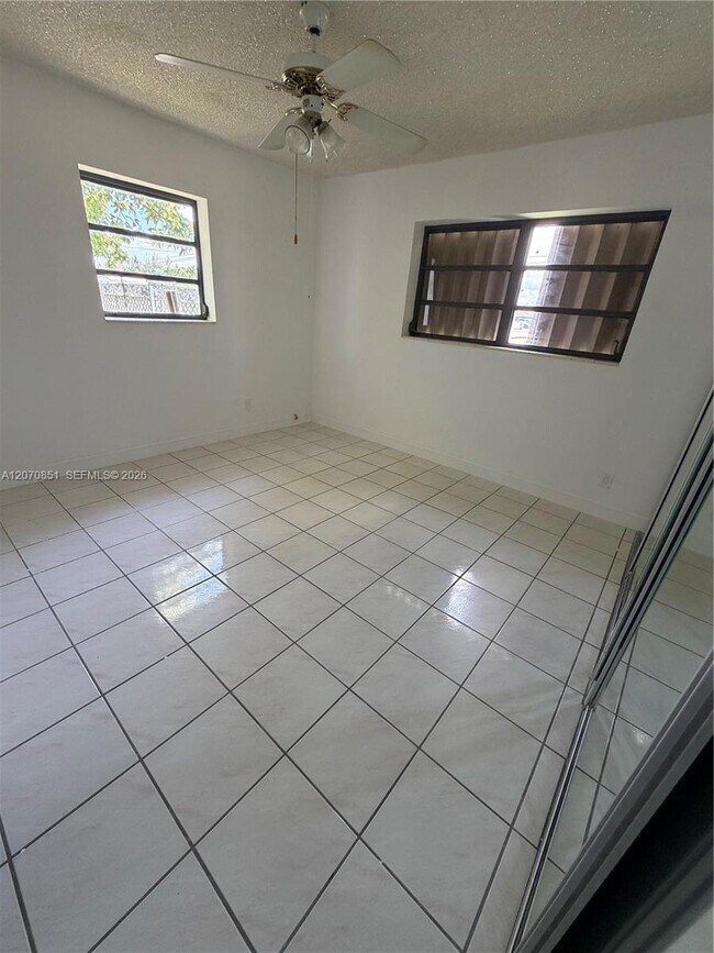 Building Photo - 4175 SW 87th Ave