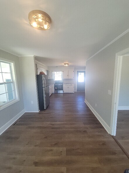 Building Photo - 123 Legette St