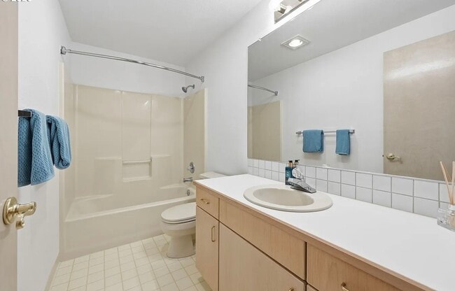 Building Photo - READY FOR MOVE IN NOW