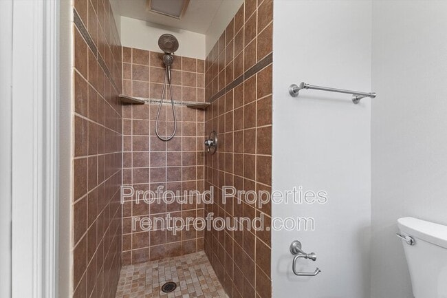 Building Photo - 5860 SW 191st Ave