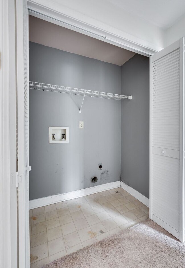 Building Photo - Great 3 bed 2 bath Home in Bellevue!