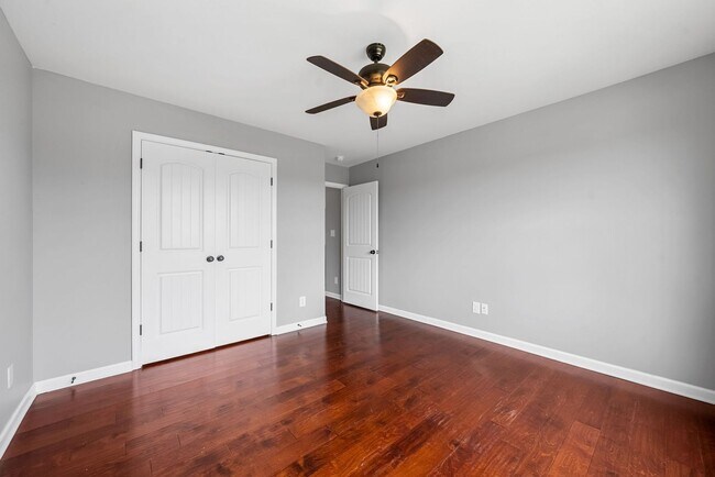 Building Photo - Pet Friendly Four Bedroom!