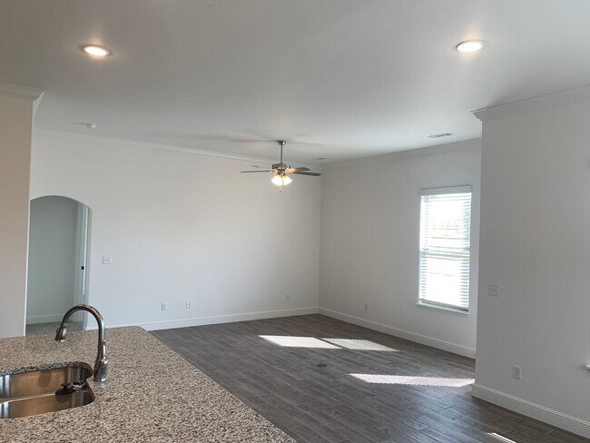 Building Photo - 2131 Tallgrass Ter