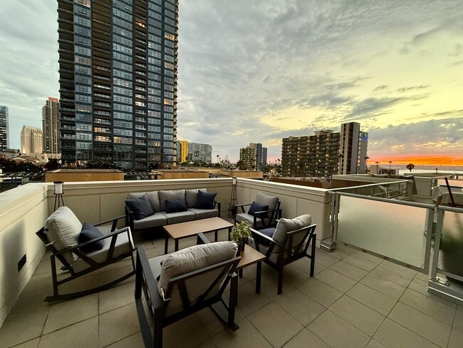 Building Photo - 1431 Pacific Hwy