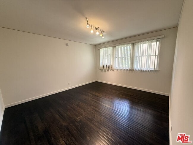 Building Photo - 1366 S Beverly Glen Blvd