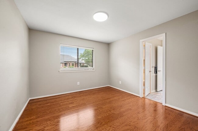 Building Photo - 1802 Campbell Trail