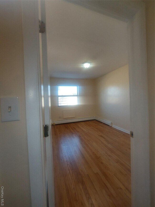 Building Photo - 1123 Schenectady Ave