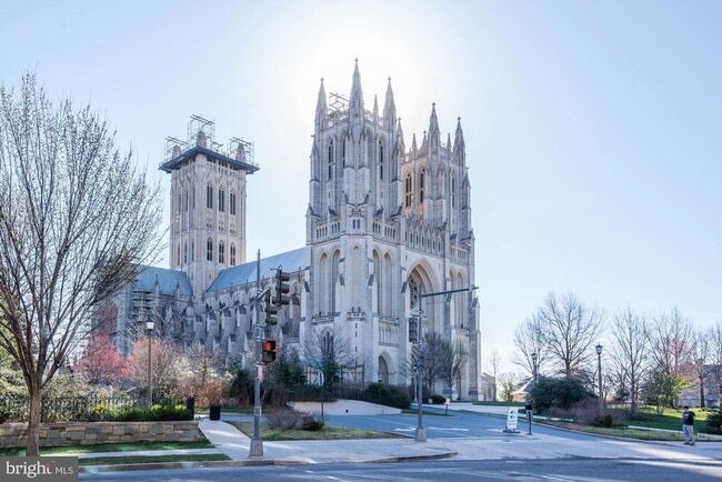 Building Photo - 4201 Cathedral Ave NW