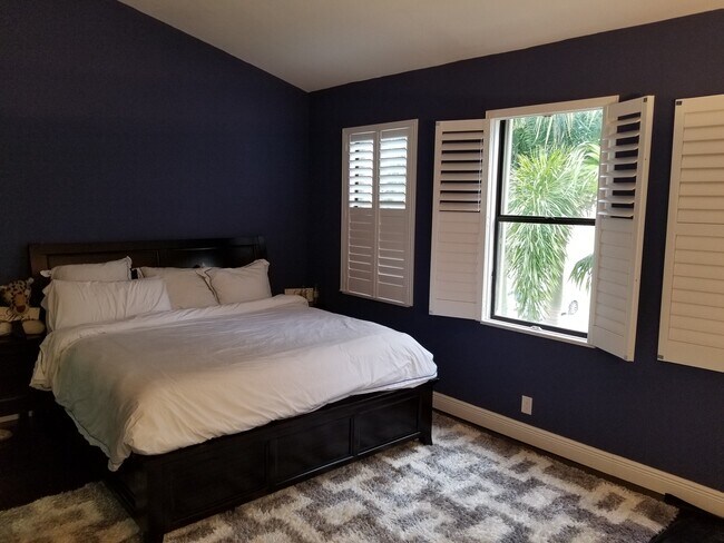 Master Bedroom - 5770 Coach House Cir