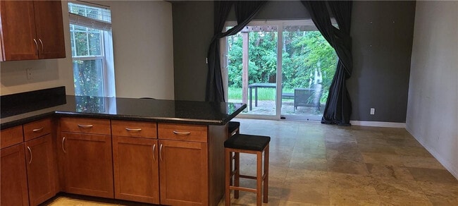 Building Photo - 735 NW 1st Ave