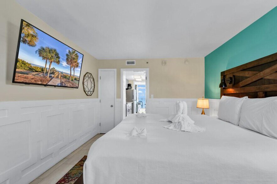 Building Photo - 1708 N Ocean Blvd