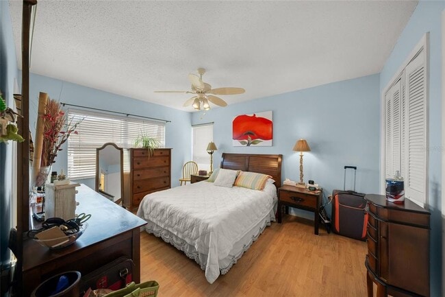 Building Photo - 7193 W Country Club Dr N