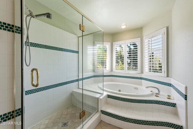 Building Photo - 1811 Fox Springs Cir