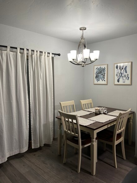 Building Photo - 658 1/2 Tammera Ln